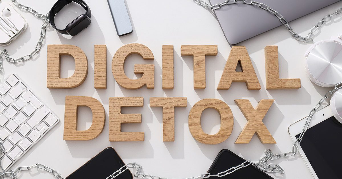 Digital Detox: Managing Tech Use Sustainability